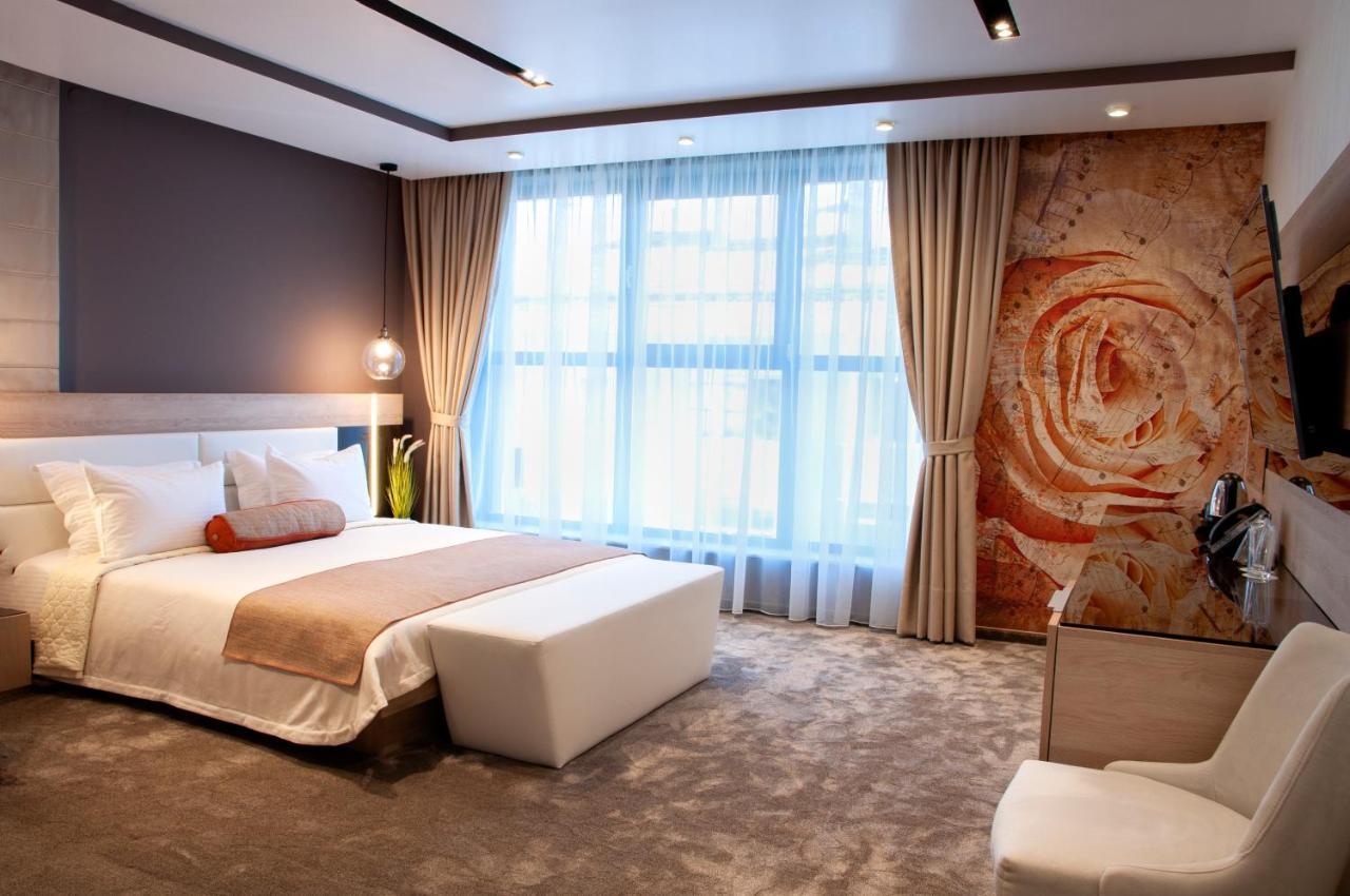 Family Hotel Business Club Shumen Ngoại thất bức ảnh