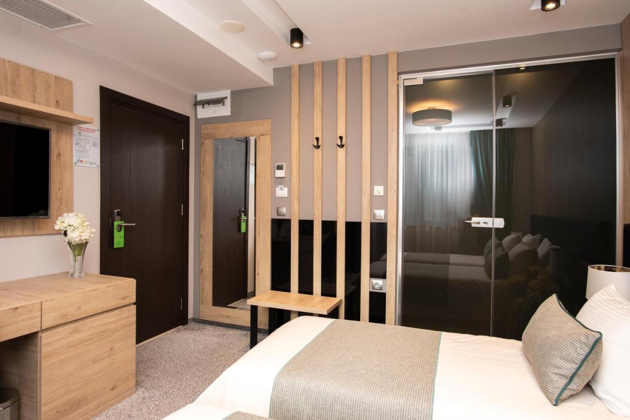 Family Hotel Business Club Shumen Ngoại thất bức ảnh