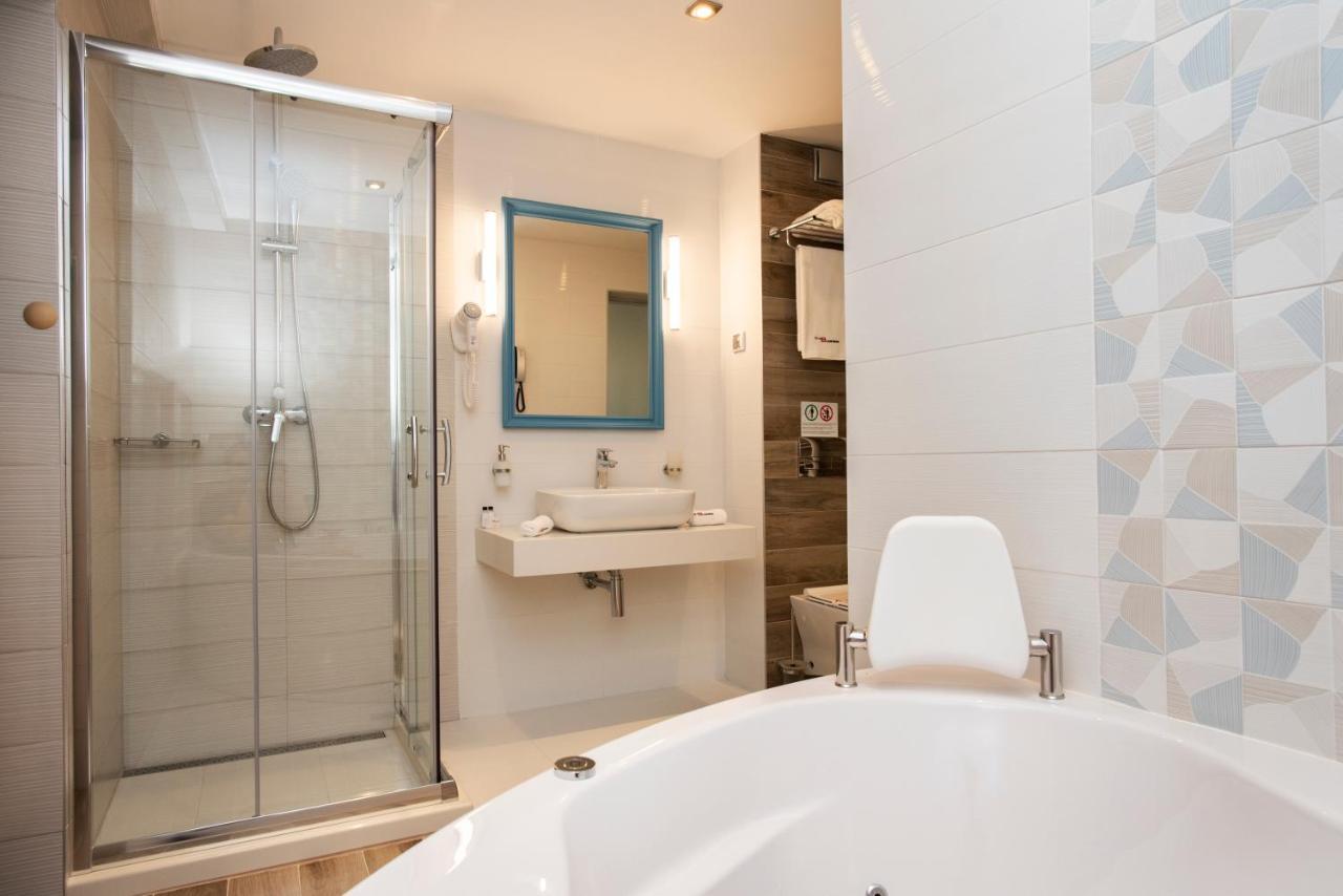 Family Hotel Business Club Shumen Ngoại thất bức ảnh